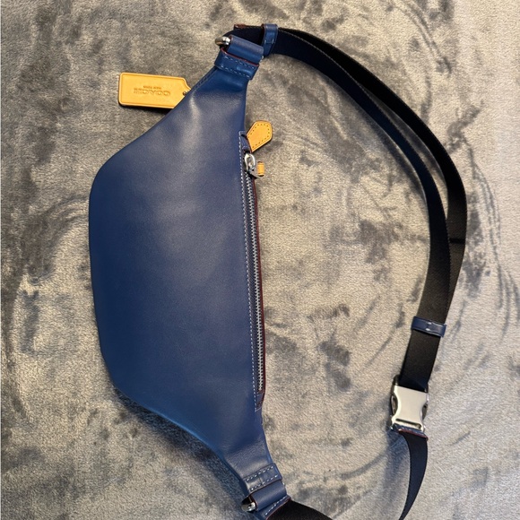 Warren Mini Belt Bag 2024 - Picture 3 of 10